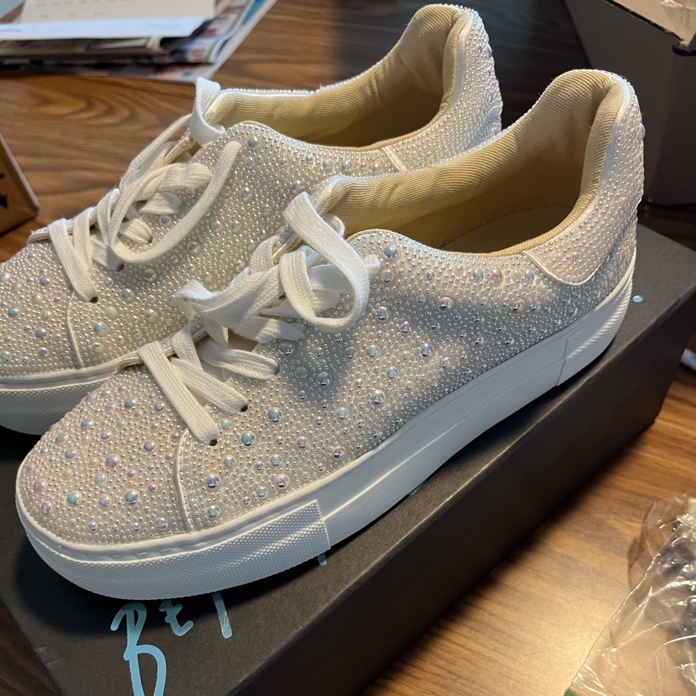 Betsey Johnson Sidney Sneaker